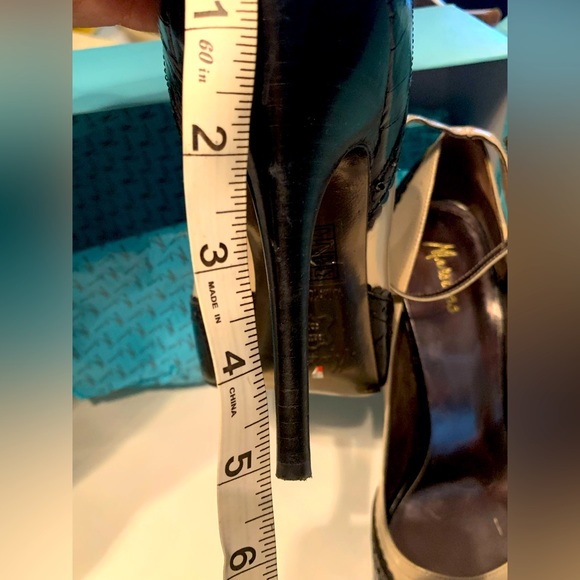 Marciano, colour: black/beige high heel shoe. Size 10 with angle strap 5” heel - Picture 3 of 4